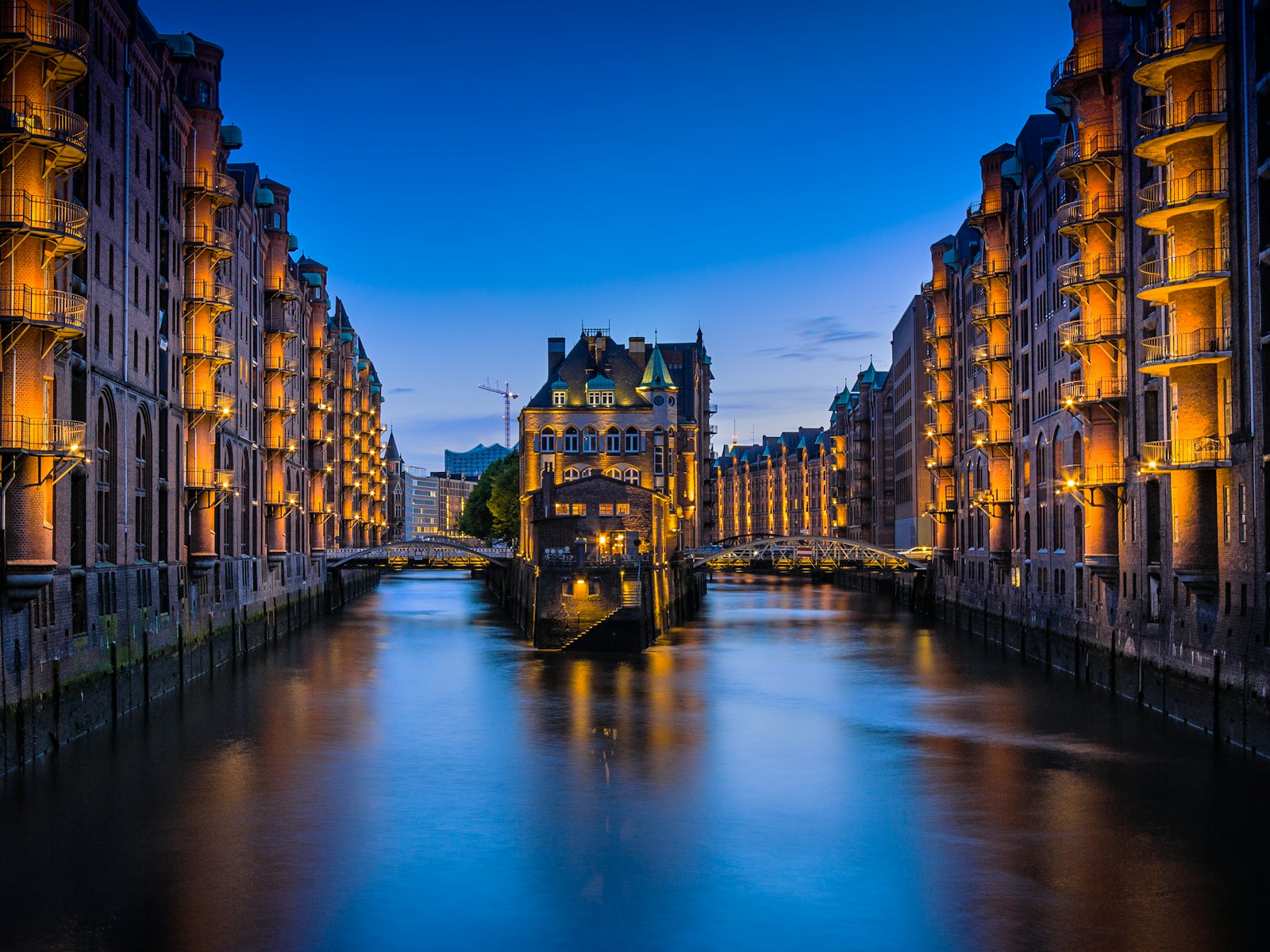 Speicherstadt in Hamburg bei Nacht